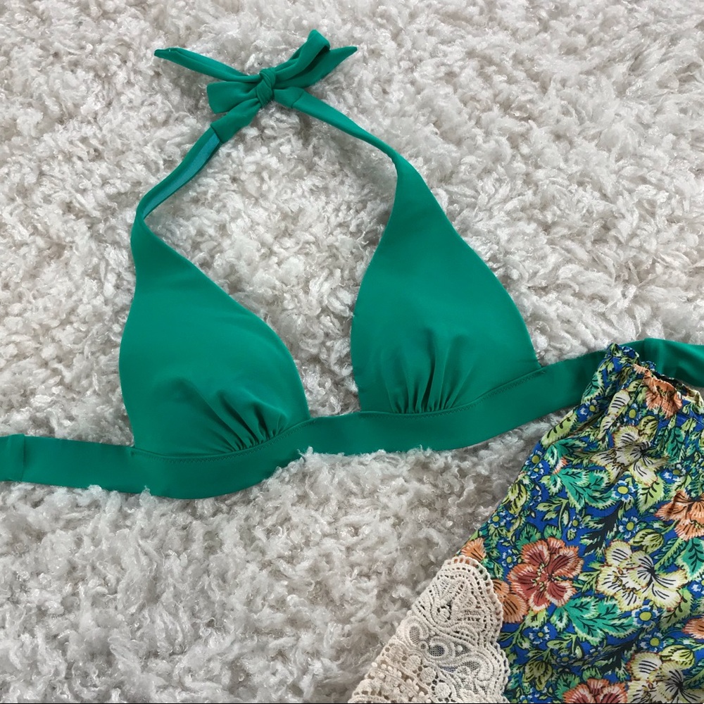 🛍 3 FOR $25- 🖤VICTORIA SECRET- TRIANGLE  TOP